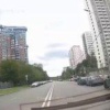 На западе Москвы молодой парень специально и весьма эпично прыгнул под...