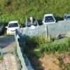 Во Владивостоке школота превратила чужие машины в батуты