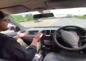 Гений из пакистана решил сделать свой автопилот, но что-то пошло не так...