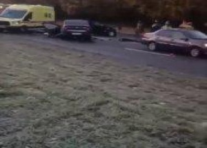 На Петергофском шоссе рядом с «Жемчужной плазой» произошло ДТП: столкнулись...