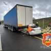 Два человека погибли в аварии с участием каршеринга и фуры в Подмосковье.