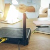 Брянцы массово переходят на домашний интернет из-за сбоев мобильной связи.