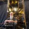Красноярский художник Василий Слонов сделал золотой деревенский нужник