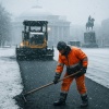 В Новосибирске пообещали больше не класть асфальт во время снегопада По...