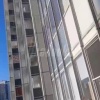 Неадекватная пенсионерка включает сирену с утра до вечера на весь двор в...