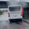 Дождь застал врасплох Березовку, под железнодорожным мостом на улице Дружбы...