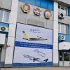Фото самолетов с автографом Путина украсили центральный вход Иркутского авиазавода.
