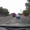 В Волгограде автоледи переехала мальчика, выскочившего из-за стоящего трамвая