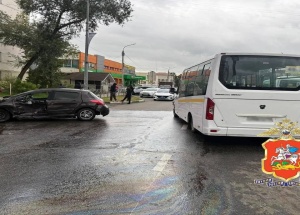 В Раменском автобус столкнулся с легковым автомобилем — пострадали пять человек.