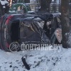 Машина пробила ограду Летнего сада и перевернулась на бок. По словам...