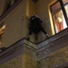В Петербурге зумер обчистил памятник блокадным котам ради мелочи. Парень...