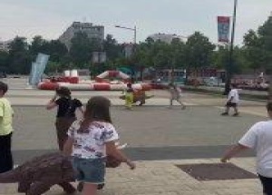Ничего необычного, просто в Зеленограде заметили динозавров 🇷🇺 Источник: ЧП...