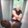 В Новосибирске мужчину, который избил подростков в доме на Галущака, 11, будут судить