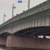 Вечером накануне мужчина прыгнул с Дворцового моста. Очевидцы сообщили, что...