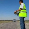 Вау: парень показал, как полицейские шипы работают в реальной жизни.