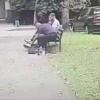 Момент пьяного убийства на лавочке во дворе дома по Волгоградскому проспекту в Москве