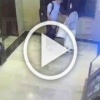 В Китае парень головой разбил стекло и выпрыгнул из окна во время ссоры с девушкой