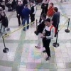 В питерском ТЦ мужчина жестоко избил выпивоху: повалил на пол и добивал ногами по лицу