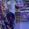 В московском магазине бородачи выстрелили в администратора, который не давал им украсть продукты