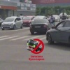 «Все на нервах из-за очередей на АЗС. Водитель бросил авто на перекрёстке,...