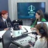 «Опа, трясет нас немножко! Нас трясет, Марина! Марина, спокойно, все хорошо! Дорогие друзья, напомню, что живем мы на Камчатке!»