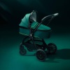 Aston Martin выкатил коляску за 255 ТЫСЯЧ рублей — она продаётся сразу с люлькой, автокреслом и фирменными аксессуарами. В продаже модель появится в конце 2025 года.