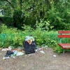 Неспортивное поведение на детской спортивной площадке. Площадка используется...