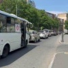 🚐 В Приморье взяли на контроль тему неработающих кондиционеров в автобусах — водители просто открывают двери для проветривания. Для решение проблемы подключают Роспотребнадзор.