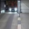 В ЖК «Спутник» водитель так сильно хотел попасть на подземную парковку, что...
