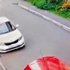 Снова двор и снова малыш на беговеле Сегодня утром во дворе жилого дома на...