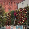 Только в Москве возможно увидеть сразу три времени года одновременно — лето,...