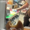 Посетитель «Вкусно и Точка» на Визе рассказал, что обнаружил волос в котлете...