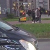 В Петербурге мужчина ударил робота-доставщика.