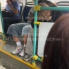 В 3 автобусе парню видимо стало скучно и он решил напустить слюней на пол 🌇...