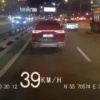 Водителя, не пропустившего скорую помощь на ТТК, нашли и наказали.