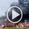 Пять легковушек сгорели дотла в пожаре на заводе...