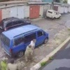 В Харькове военкомы избили двух мужчин, которые пытались помочь товарищам в микроавтобусе