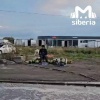 Жительница Хилка разнесла точку нелегального торговца в Новосибирске.
