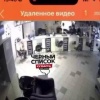 Кемеровчанка устроила дебош в салоне красоты и избила мастера феном....
