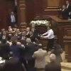 В парламенте Армении депутаты устроили массовую драку.