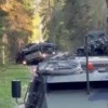 Грозная армия Эстонии вышла на марш: бронированный «кулак Балтики» встретил опасного противника – проселочную дорогу