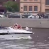 В Питере девушка не заметила мост и чуть не осталась без головы