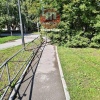 От читателя: Почему не подстригут кусты, как ходить? Парка на против лазурита...
