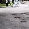 На Уралмаше возле дома на улице Новаторов, 8 задымился электросамокат 🇷🇺...