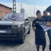 У новосибирской бизнесвумен арестовали Land Rover за долг в 27 миллионов В...