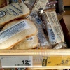 В России начали продавать ломтики хлеба поштучно. Кусочек весом 40 граммов стоит 13 рублей