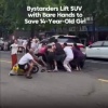 Прохожие в Китае голыми руками подняли автомобиль, чтобы спасти девочку