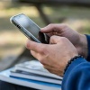 Мошенники начали подделывать голоса учителей с помощью ИИ Аферисты стали...