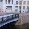 Момент сальто от легковушки на Обводном канале — перед переворотом авто...