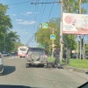 В Белове мужчина в неадекватном состоянии сел за руль авто и врезался в дерево